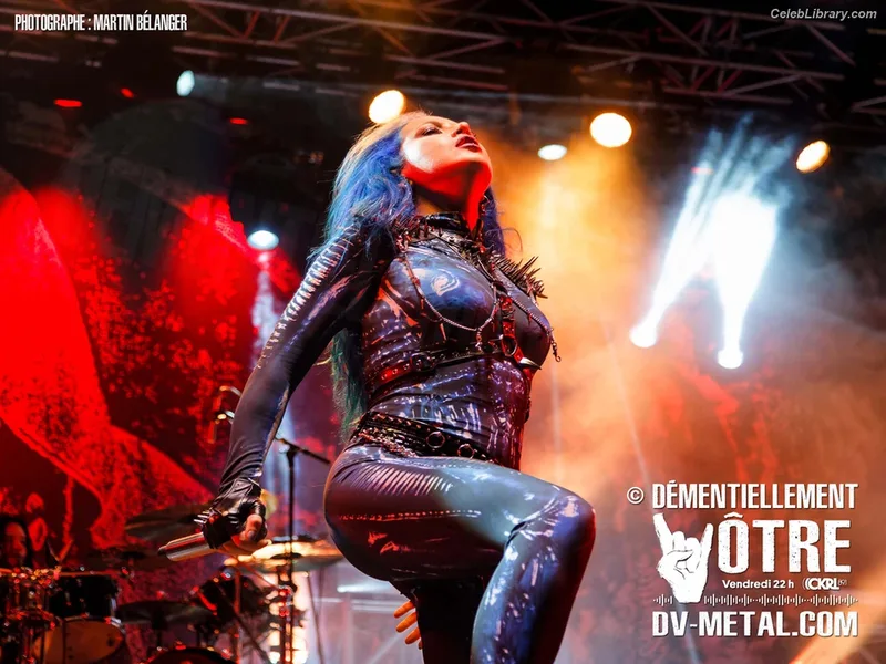 Alissa White-Gluz photo 3 of 1541