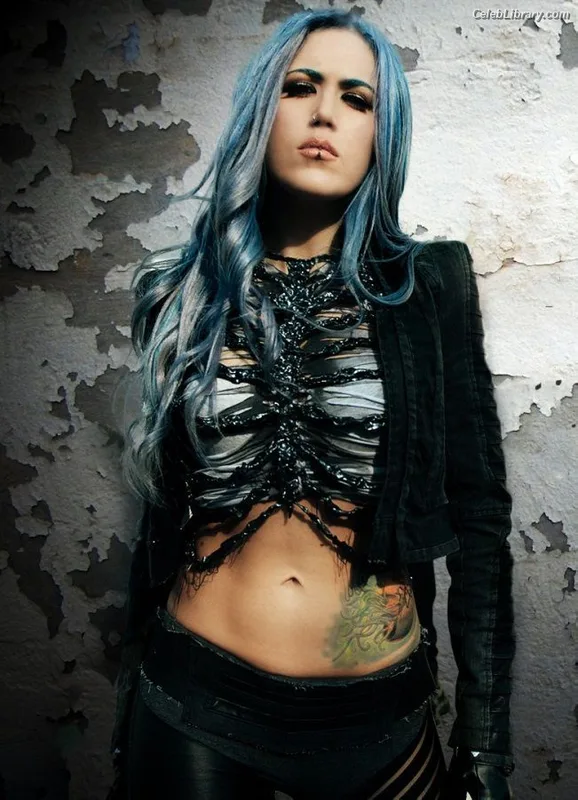 Alissa White-Gluz photo 4 of 1541