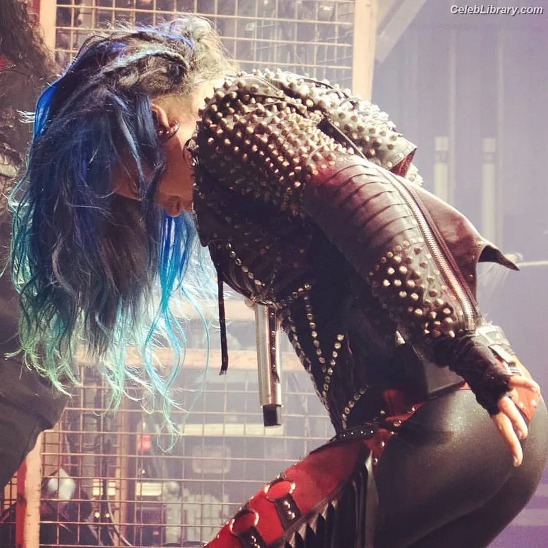 Alissa White-Gluz photo 12 of 1541