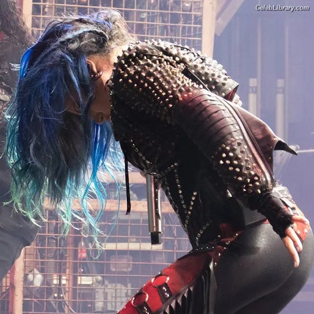 Alissa White-Gluz photo 13 of 1541