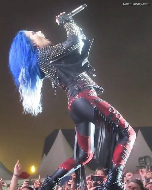 Alissa White-Gluz photo 16 of 1541