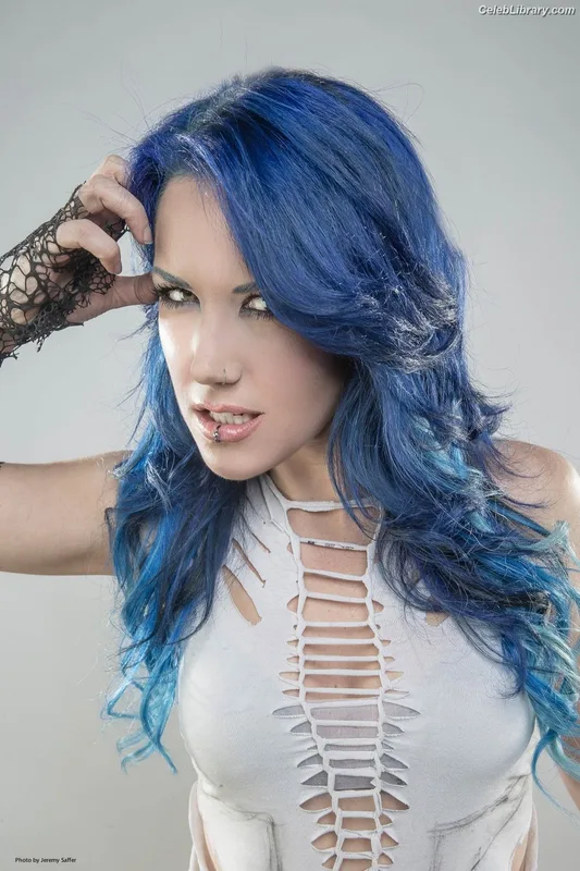 Alissa White-Gluz photo 19 of 1541