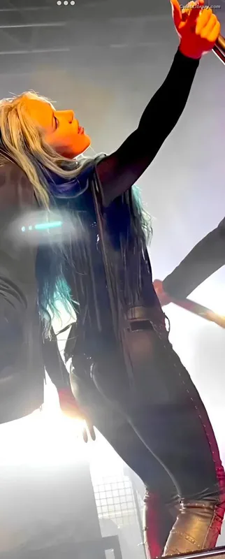 Alissa White-Gluz photo 2 of 1541