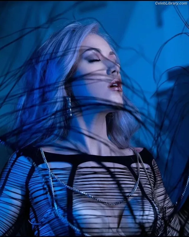 Alissa White-Gluz photo 7 of 1541
