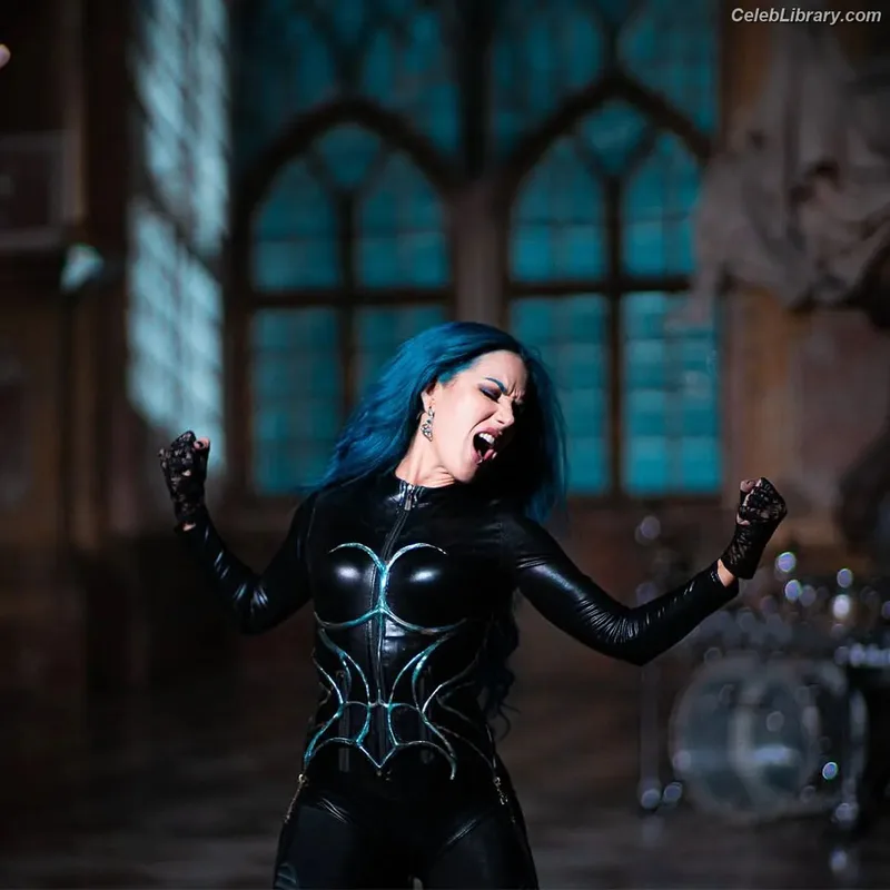 Alissa White-Gluz photo 23 of 1541