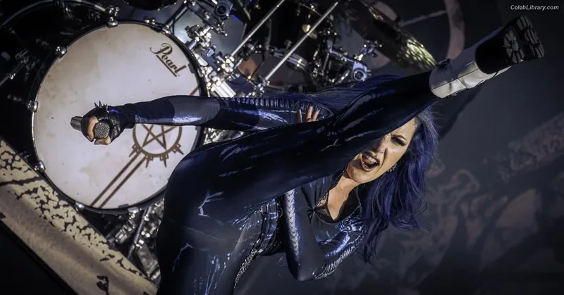 Alissa White-Gluz photo 7 of 1541