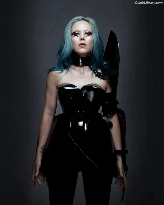 Alissa White-Gluz photo 22 of 1541