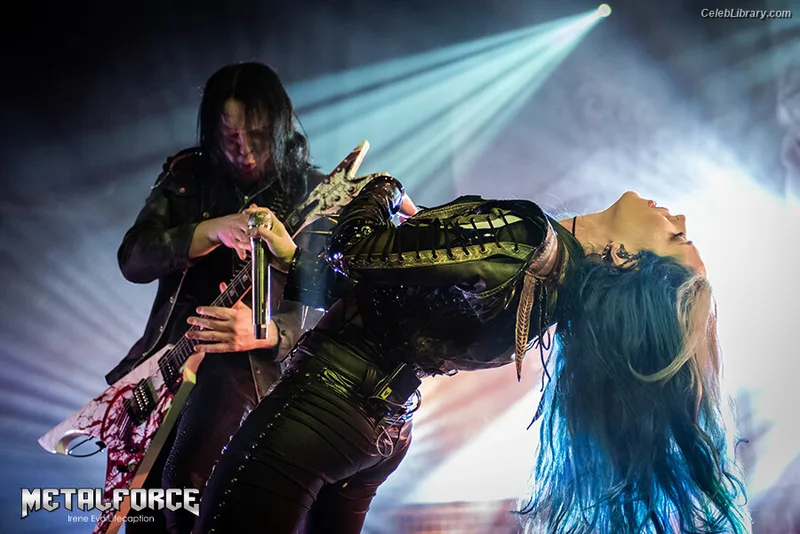 Alissa White-Gluz photo 2 of 1541