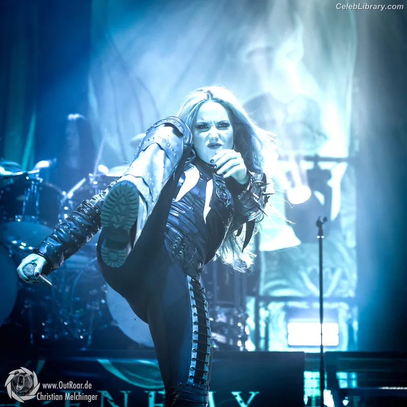 Alissa White-Gluz photo 4 of 1541