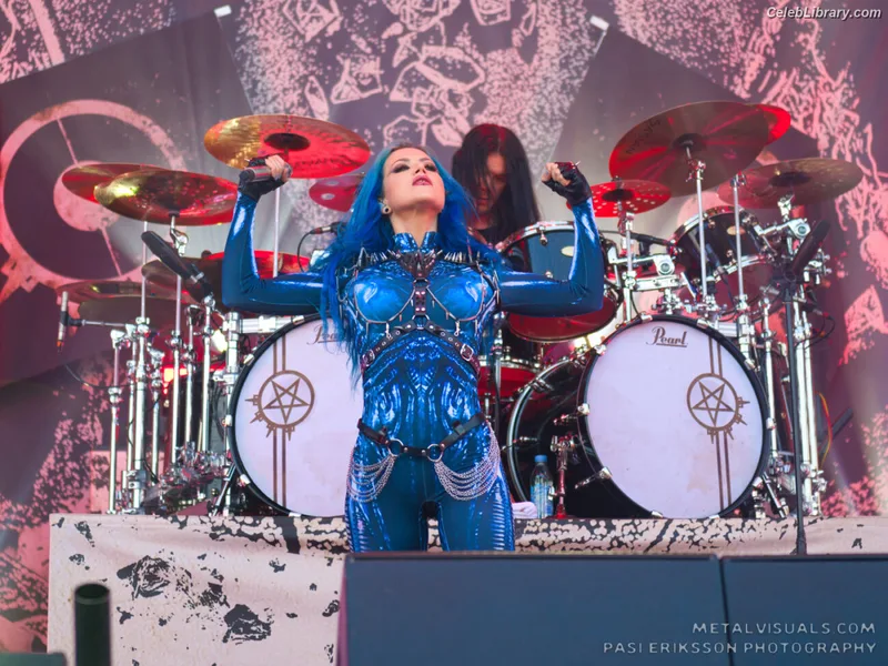 Alissa White-Gluz photo 9 of 1541