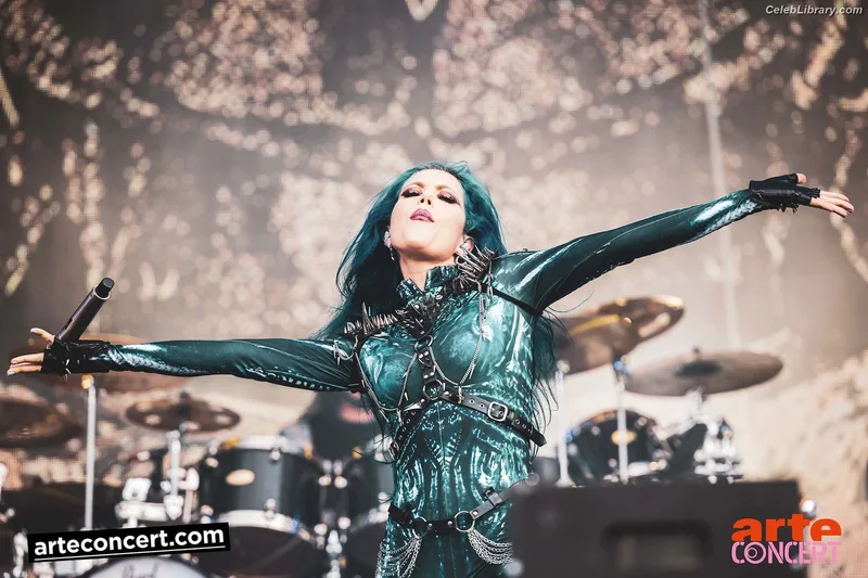 Alissa White-Gluz photo 2 of 1541