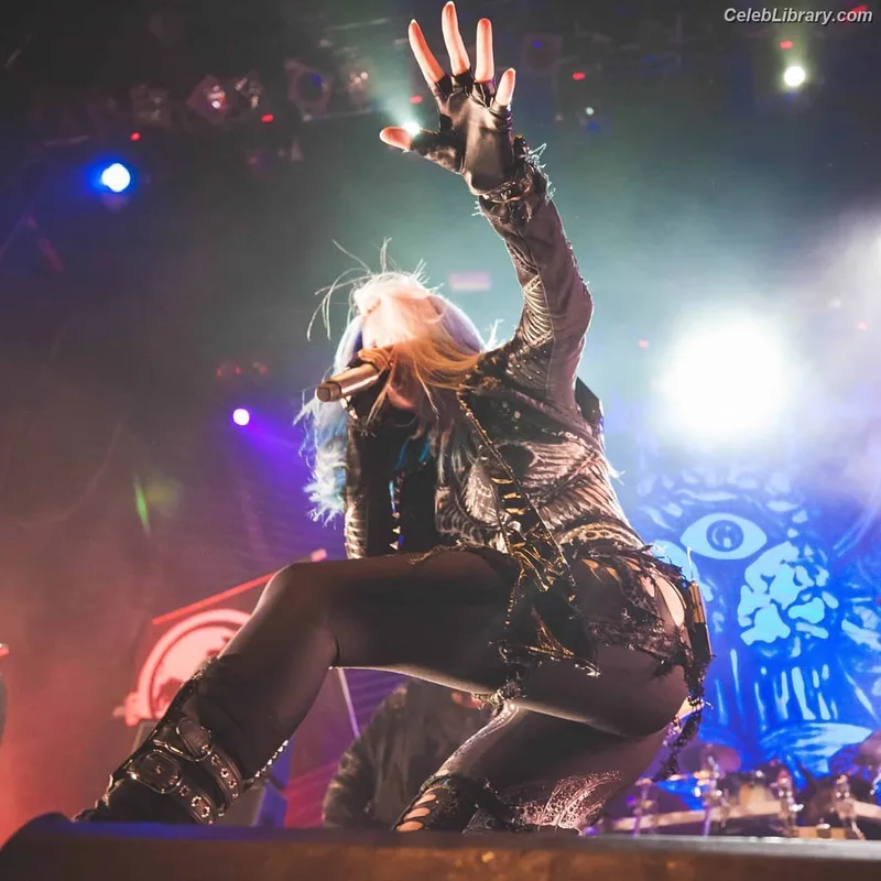 Alissa White-Gluz photo 7 of 1541