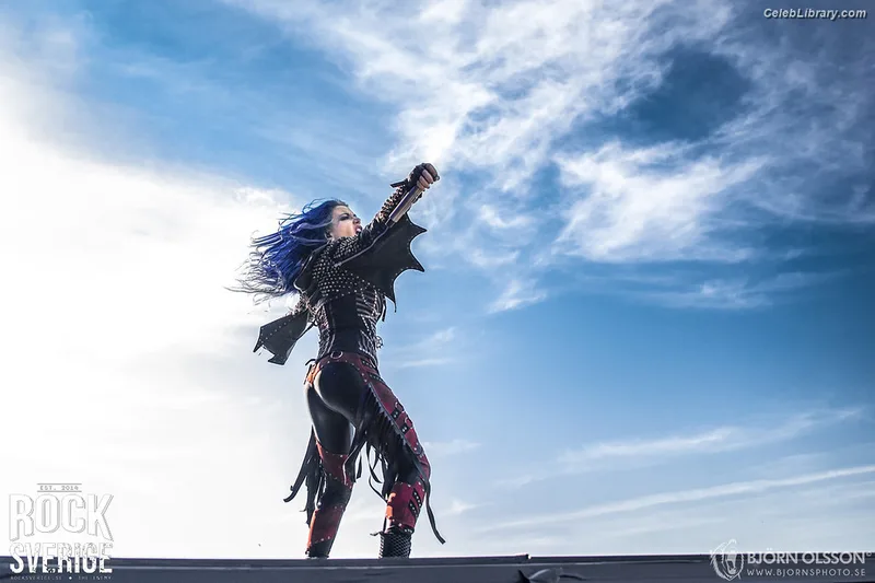 Alissa White-Gluz photo 2 of 1541