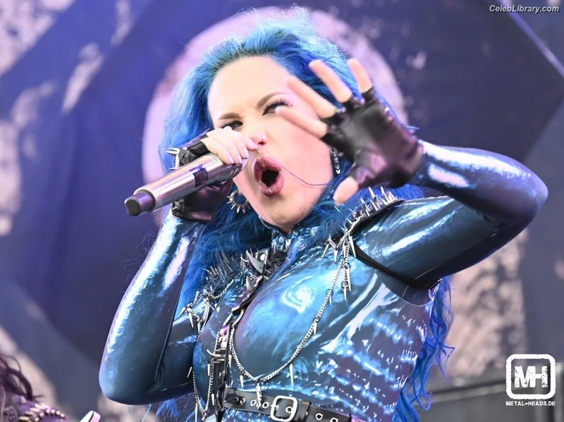 Alissa White-Gluz photo 19 of 1541