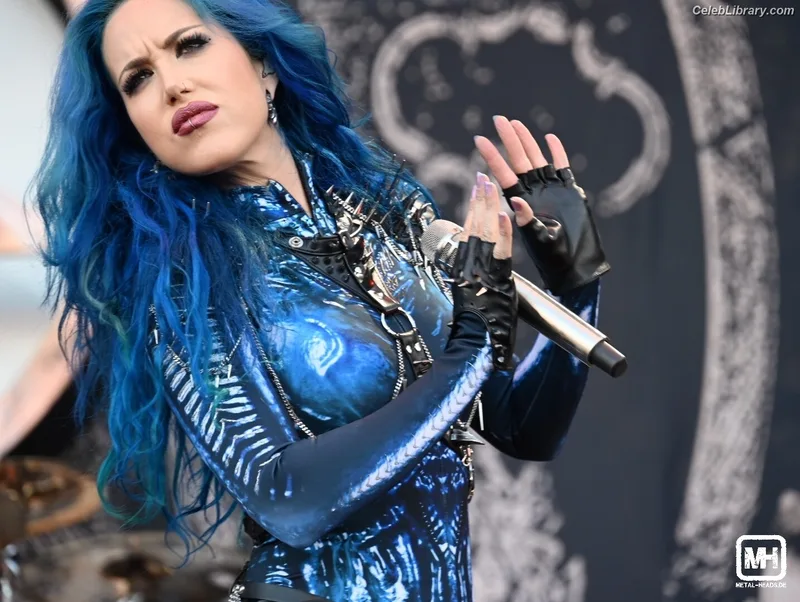 Alissa White-Gluz photo 22 of 1541