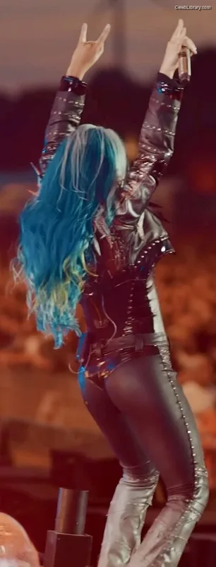 Alissa White-Gluz photo 21 of 1541