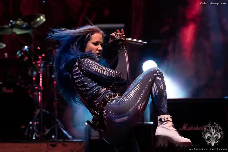 Alissa White-Gluz photo 3 of 1541