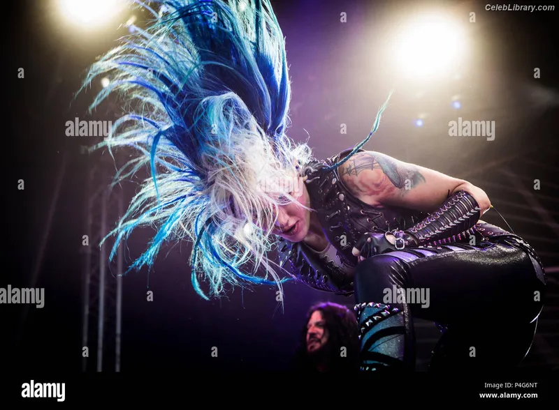 Alissa White-Gluz photo 4 of 1541