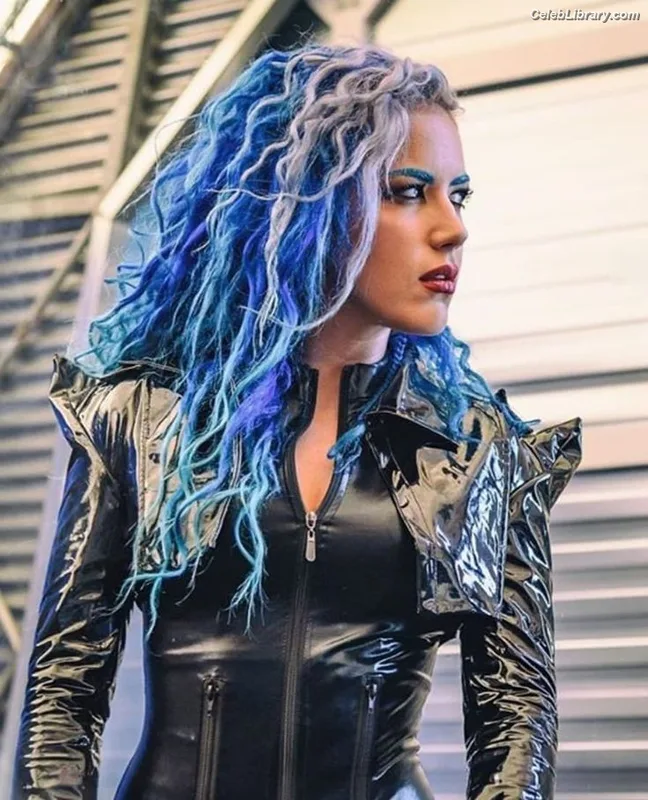 Alissa White-Gluz photo 6 of 1541