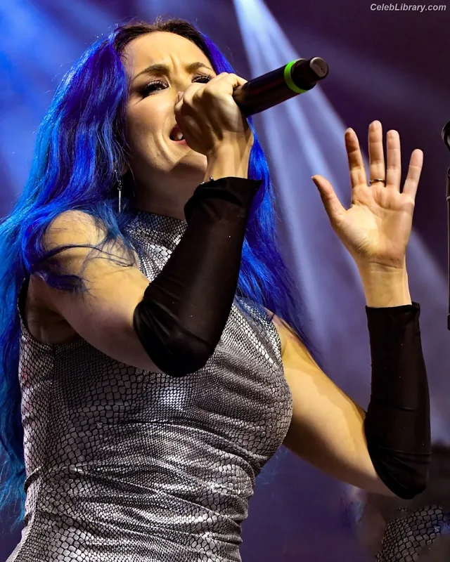 Alissa White-Gluz photo 8 of 1541