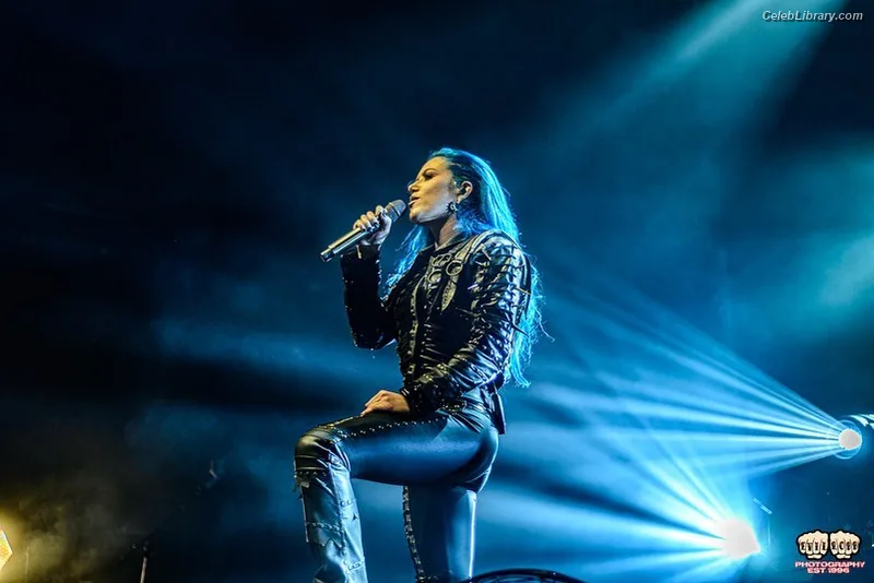 Alissa White-Gluz photo 19 of 1541