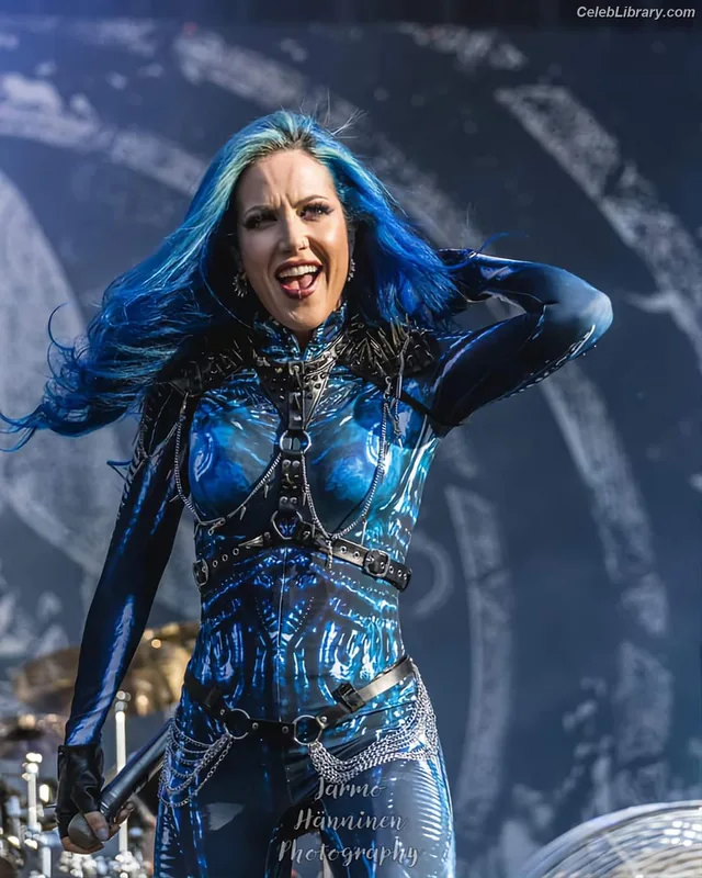 Alissa White-Gluz photo 5 of 1541