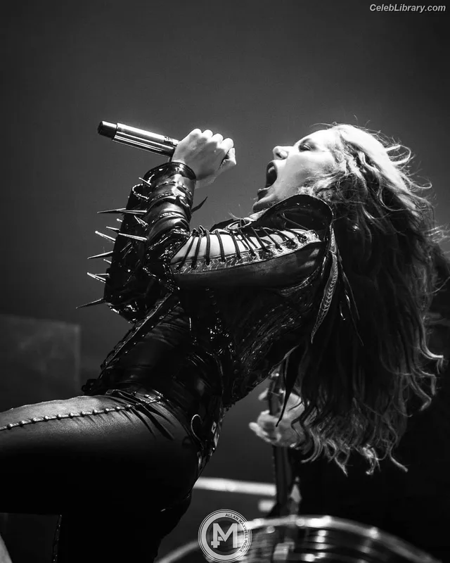 Alissa White-Gluz photo 16 of 1541