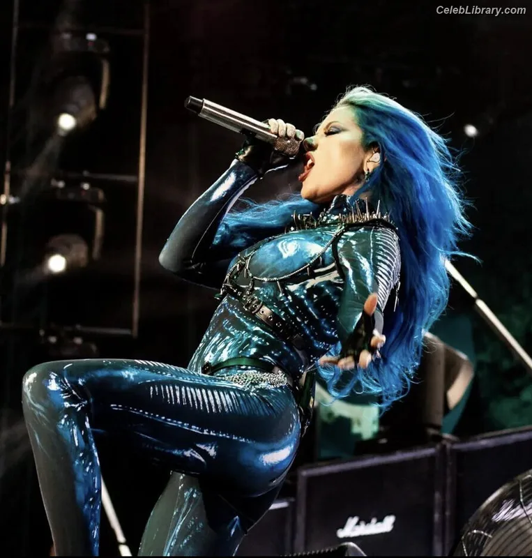 Alissa White-Gluz photo 15 of 1541