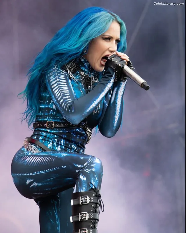 Alissa White-Gluz photo 17 of 1541