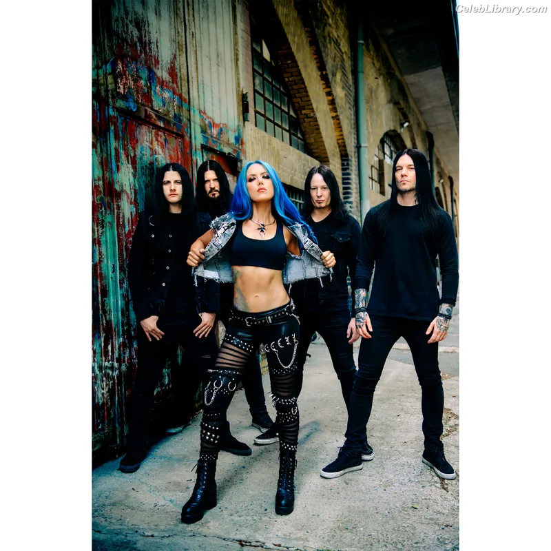 Alissa White-Gluz photo 4 of 1541
