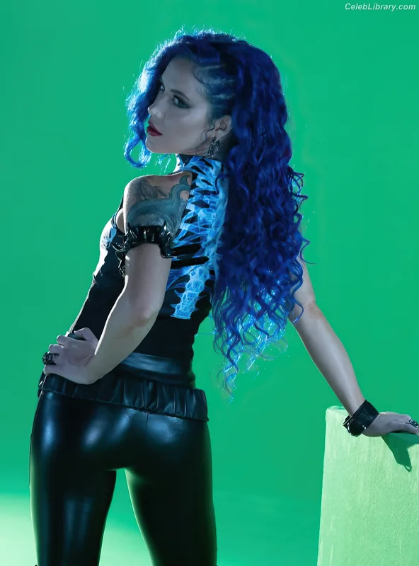 Alissa White-Gluz photo 1 of 1541