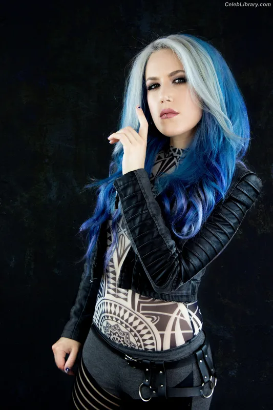 Alissa White-Gluz photo 4 of 1541