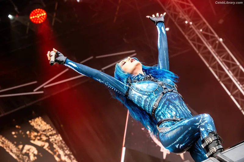 Alissa White-Gluz photo 2 of 1541