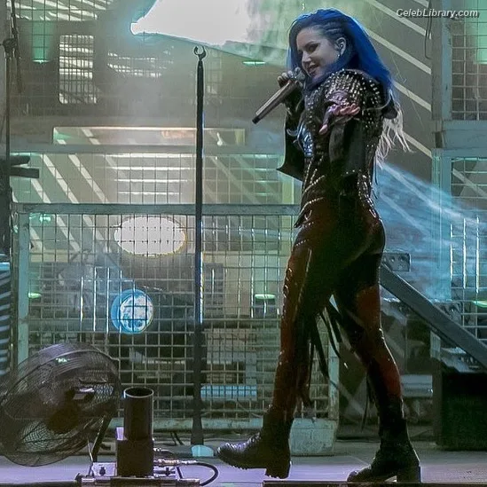 Alissa White-Gluz photo 5 of 1541