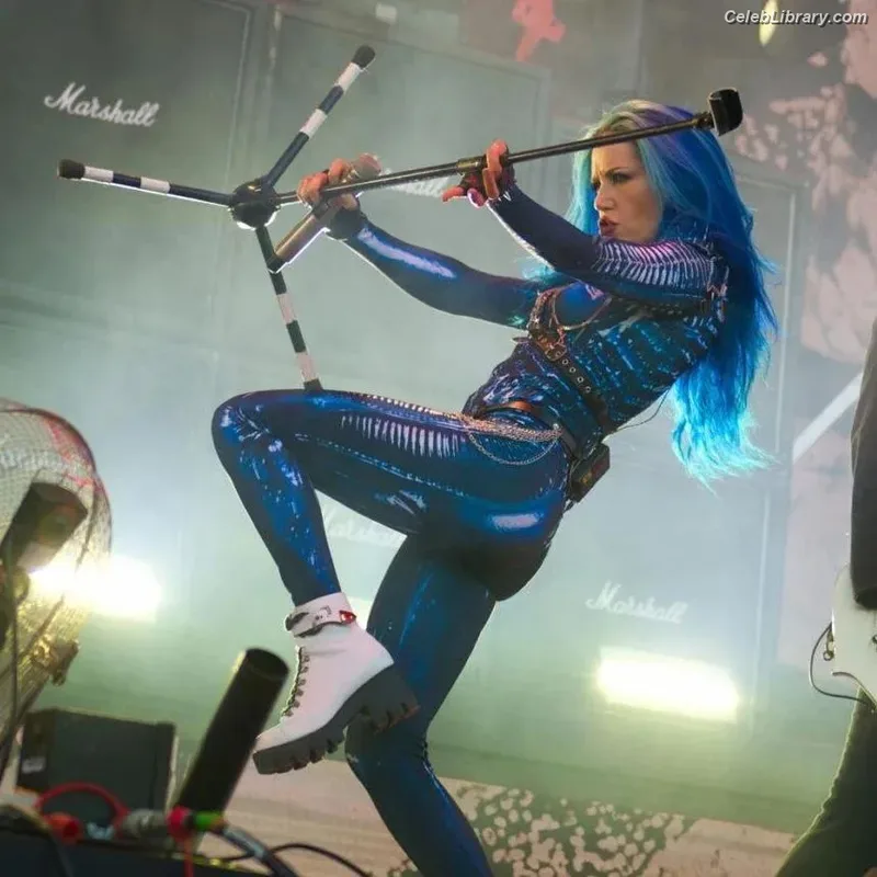 Alissa White-Gluz photo 7 of 1541