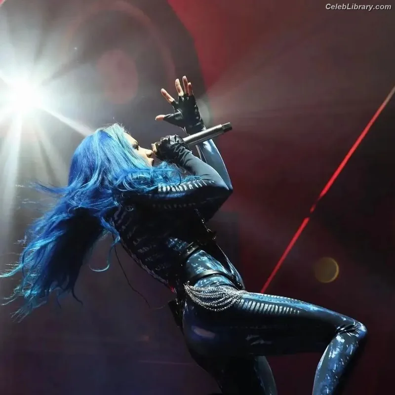 Alissa White-Gluz photo 9 of 1541