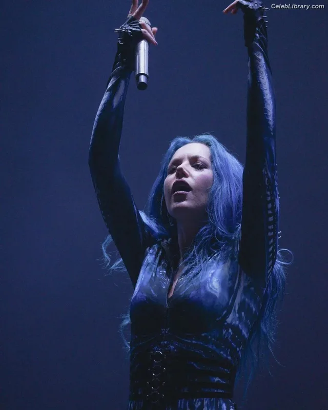 Alissa White-Gluz photo 14 of 1541