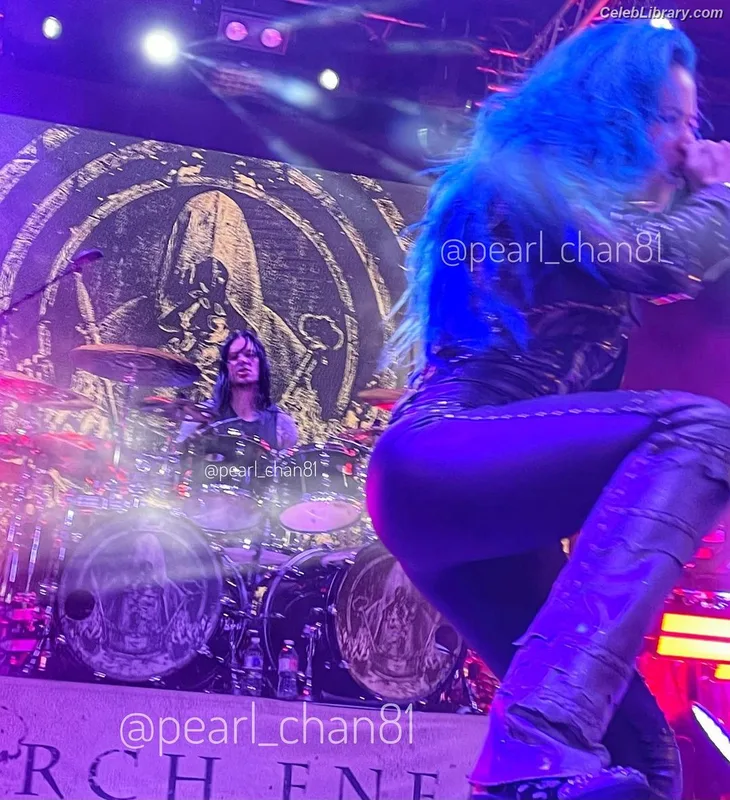 Alissa White-Gluz photo 23 of 1541