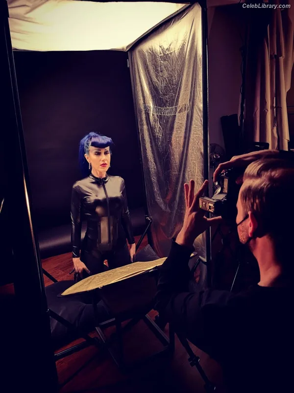 Alissa White-Gluz photo 2 of 1541