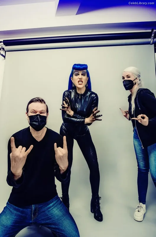 Alissa White-Gluz photo 3 of 1541