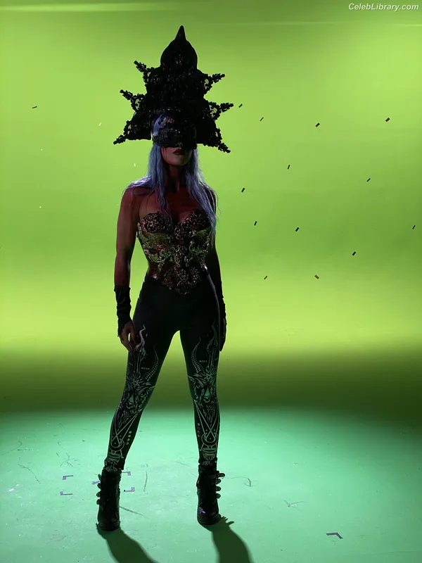 Alissa White-Gluz photo 12 of 1541