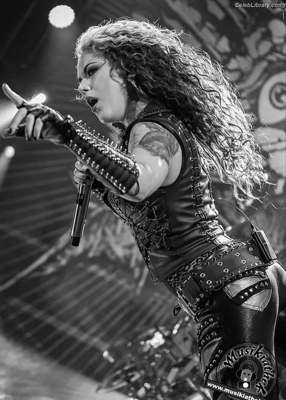 Alissa White-Gluz photo 24 of 1541