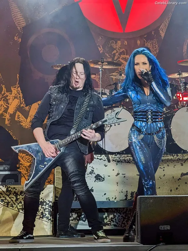 Alissa White-Gluz photo 5 of 1541