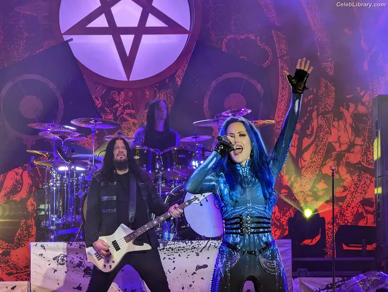 Alissa White-Gluz photo 7 of 1541