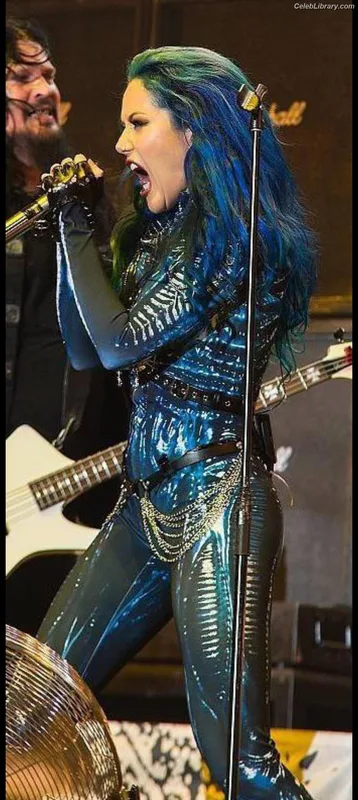 Alissa White-Gluz photo 8 of 1541