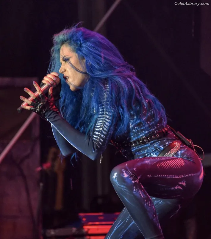 Alissa White-Gluz photo 20 of 1541
