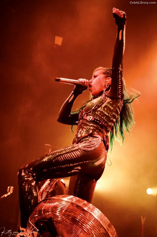 Alissa White-Gluz photo 23 of 1541