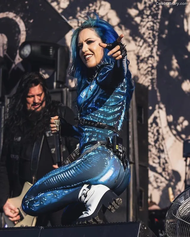 Alissa White-Gluz photo 8 of 1541