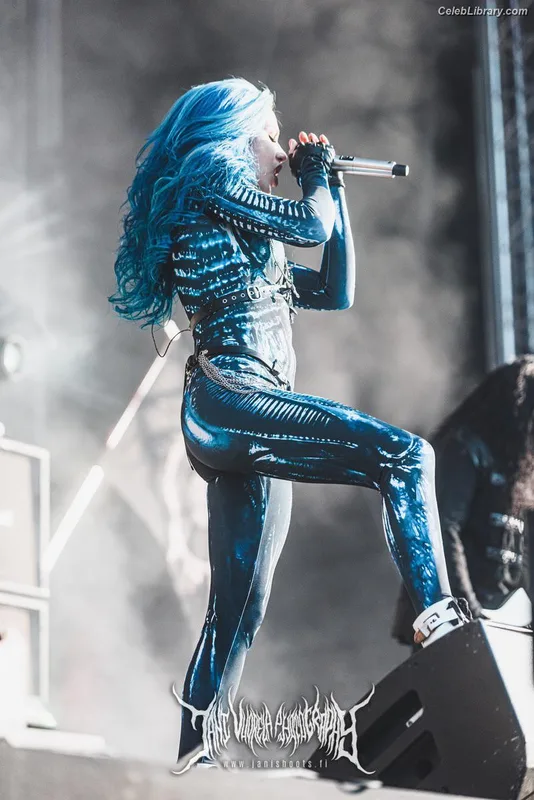 Alissa White-Gluz photo 23 of 1541