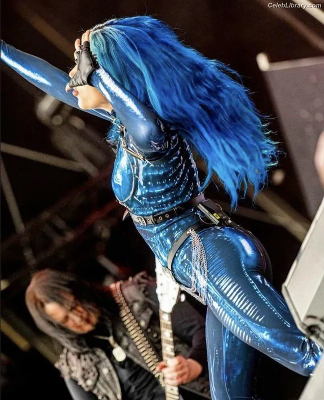 Alissa White-Gluz photo 4 of 1541